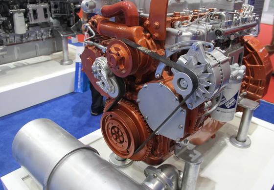 Euro 4 Standard 245hp Yuchai Diesel Engine For Trucks YC6J245-42