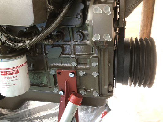 865HP 1350RPM Marine Diesel Engine Yuchai Water Cooling System